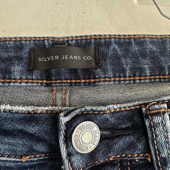 EUC Silver Tuesday Skinny Distressed Women’s Jeans - Picture 8 of 8